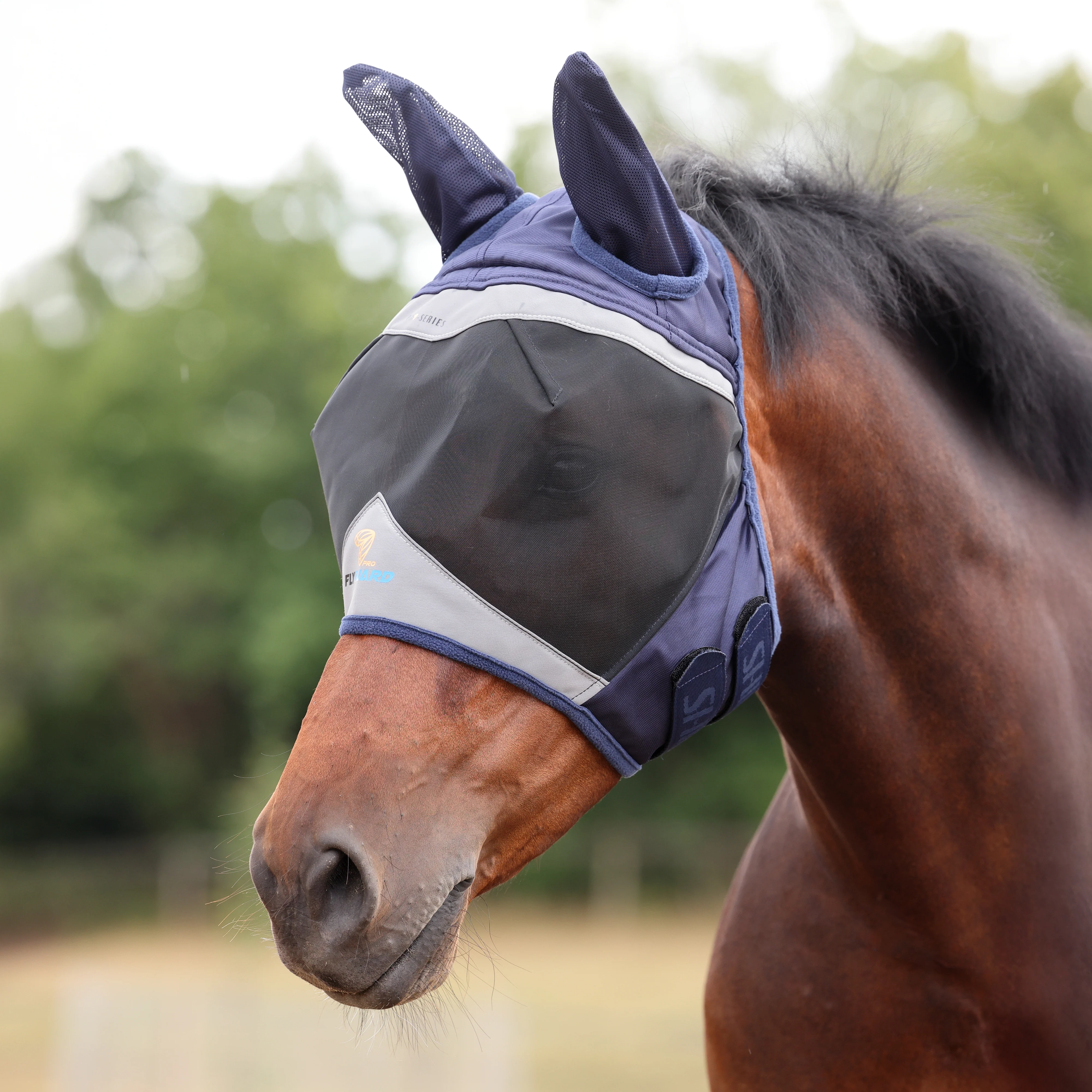 Shires FlyGuard Pro Fine Mesh Fly Mask with Ears - Image 2